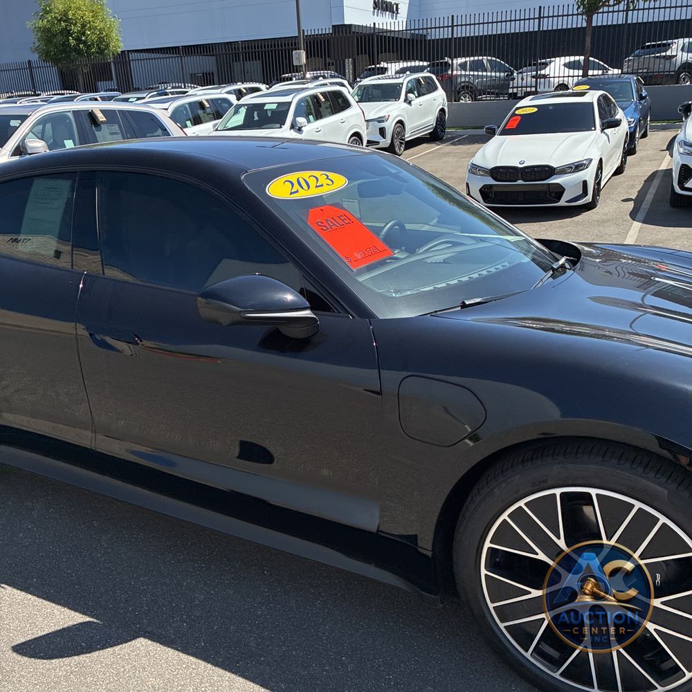 2023 Porsche Taycan Base