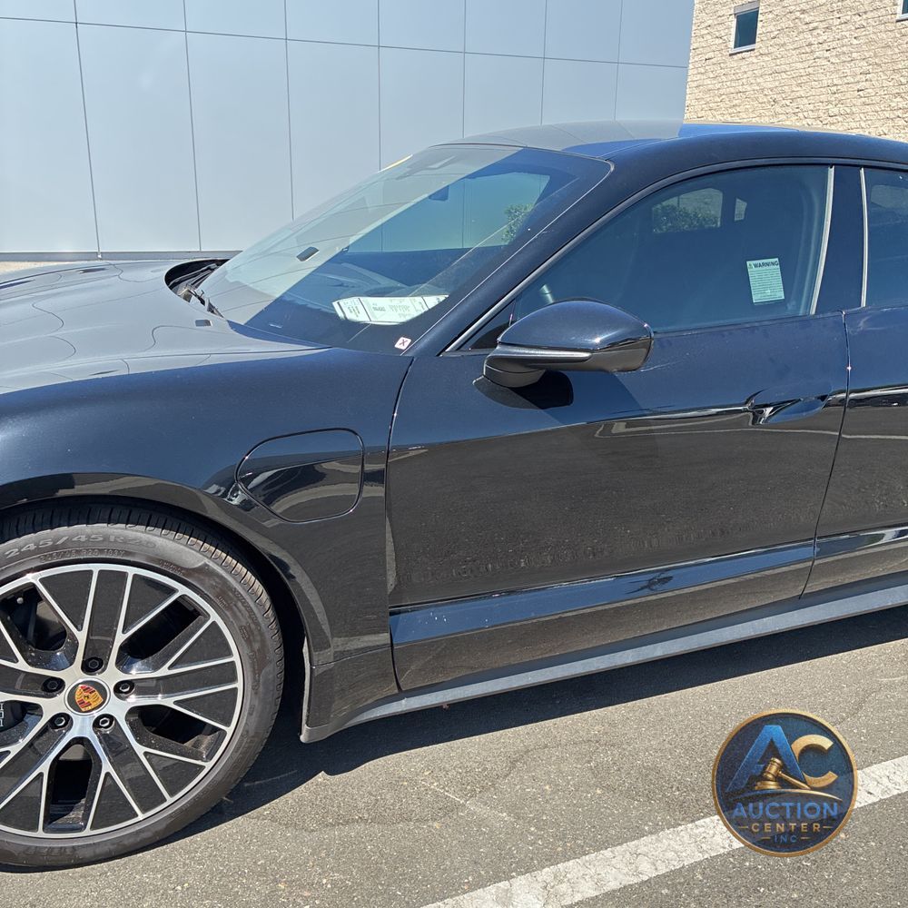 2023 Porsche Taycan Base