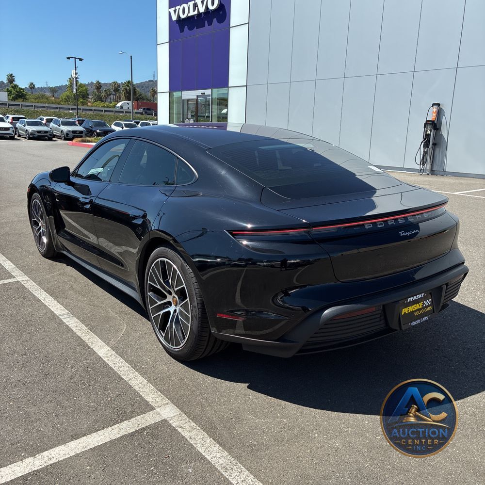 2023 Porsche Taycan Base