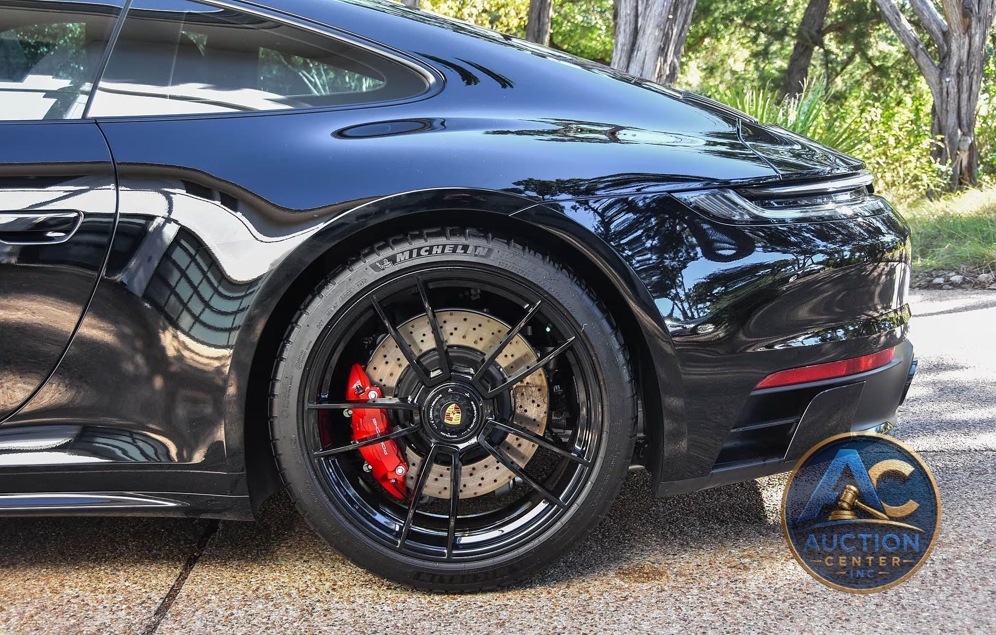 2024 Porsche 911 Carrera GTS