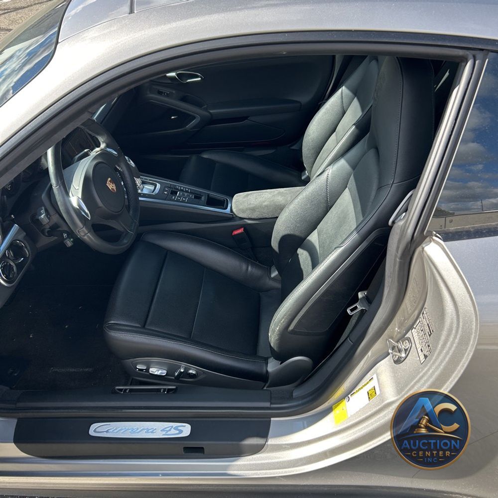 2013 Porsche 911 Carrera 4 4S