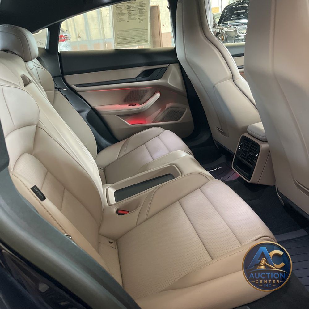 2024 Porsche Taycan 4S