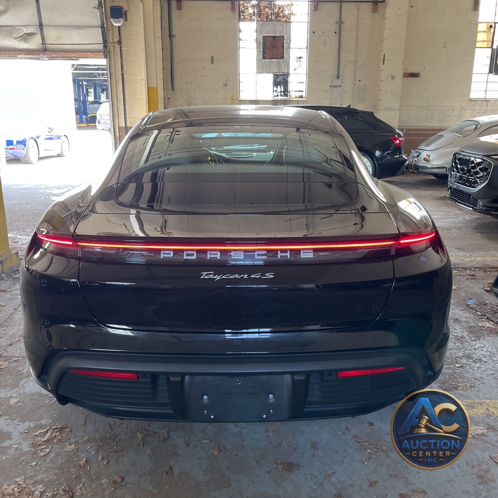 2024 Porsche Taycan 4S