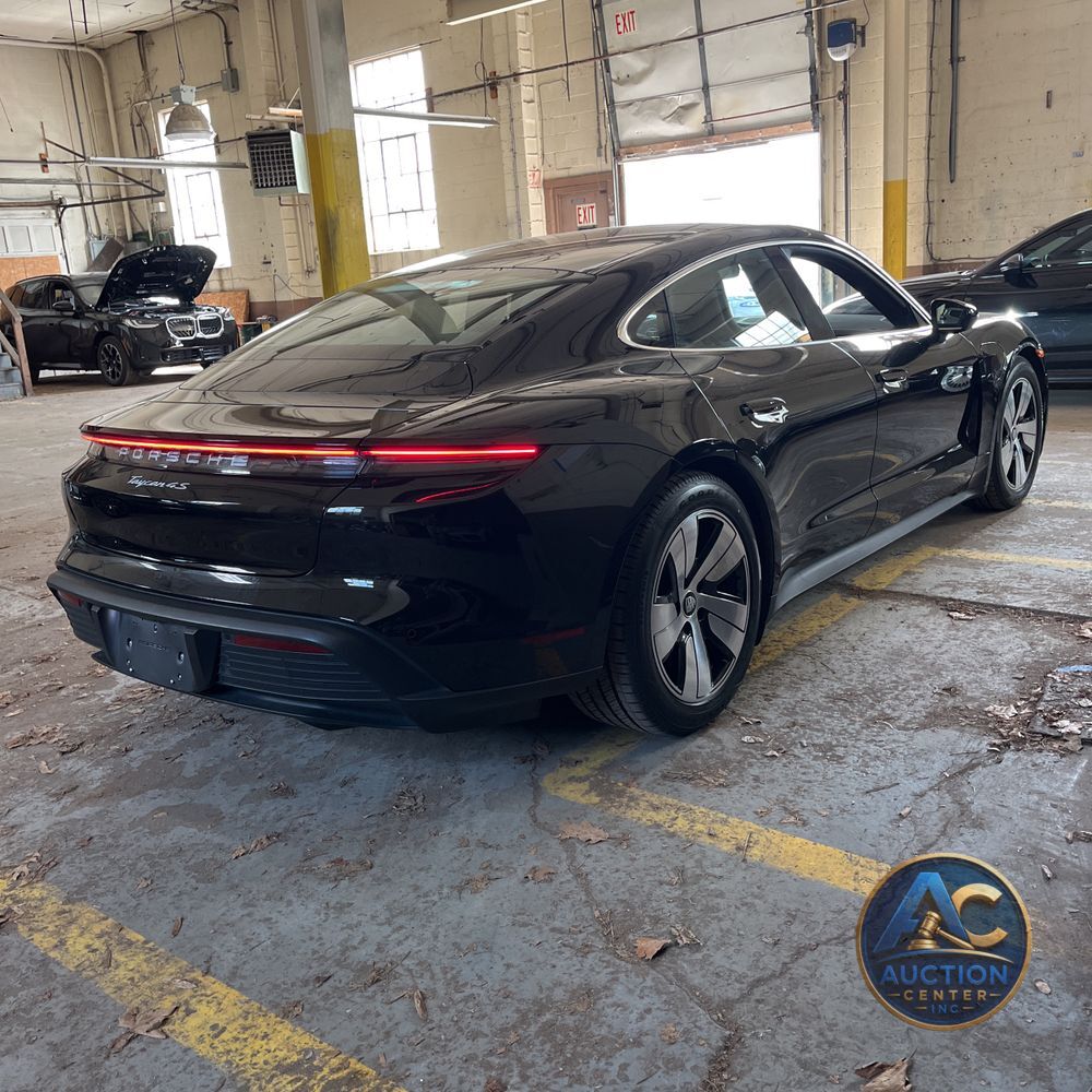 2024 Porsche Taycan 4S