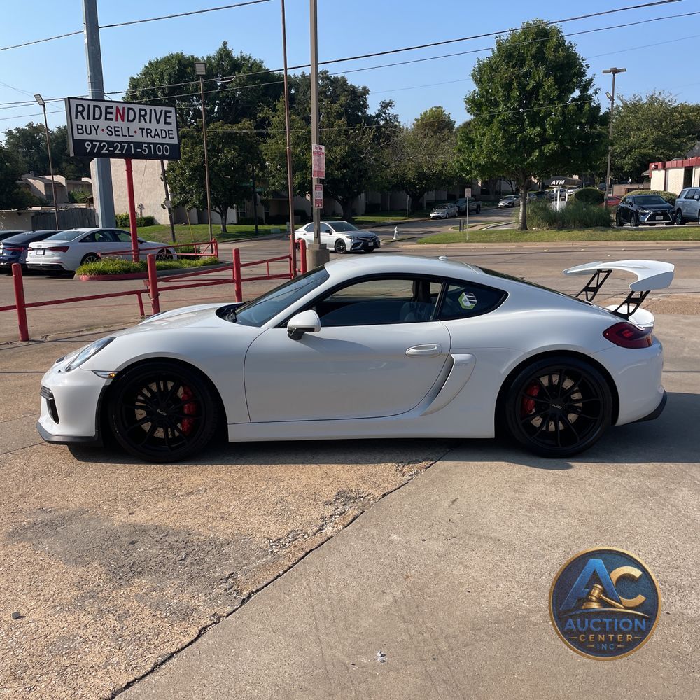 2016 Porsche Cayman GT4