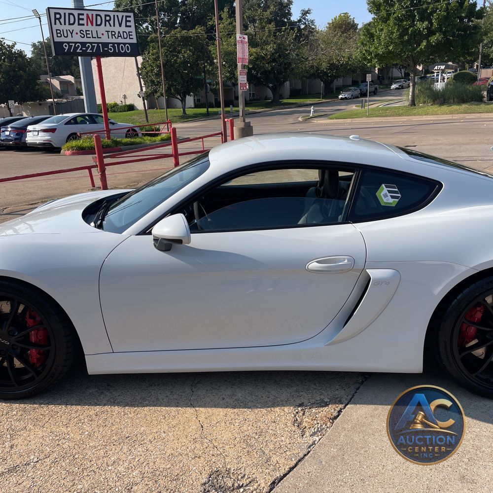2016 Porsche Cayman GT4