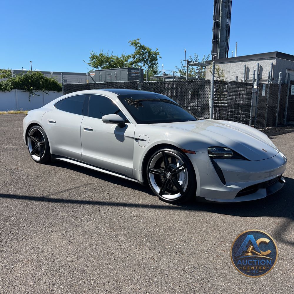 2021 Porsche Taycan Turbo