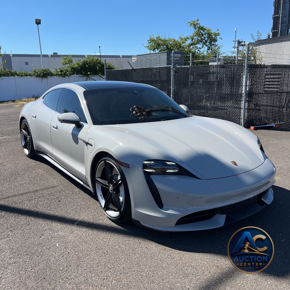 2021 Porsche Taycan Turbo