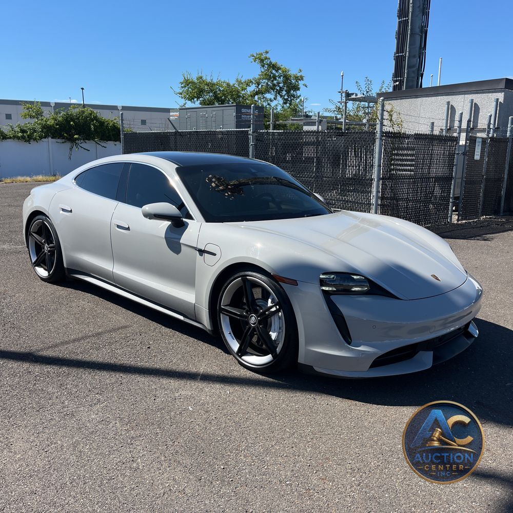 2021 Porsche Taycan Turbo