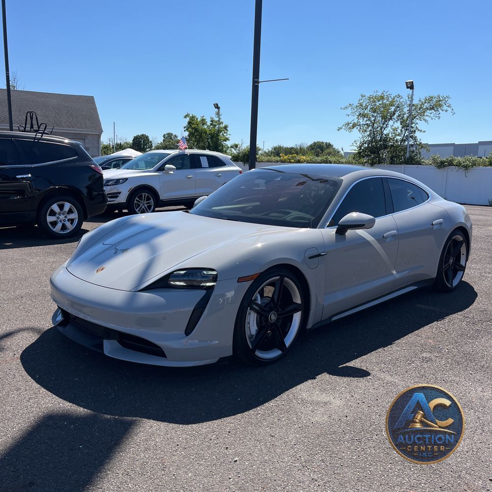 2021 Porsche Taycan Turbo