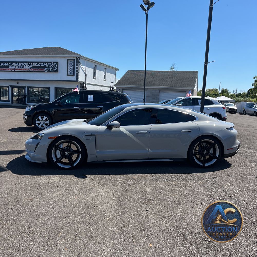 2021 Porsche Taycan Turbo