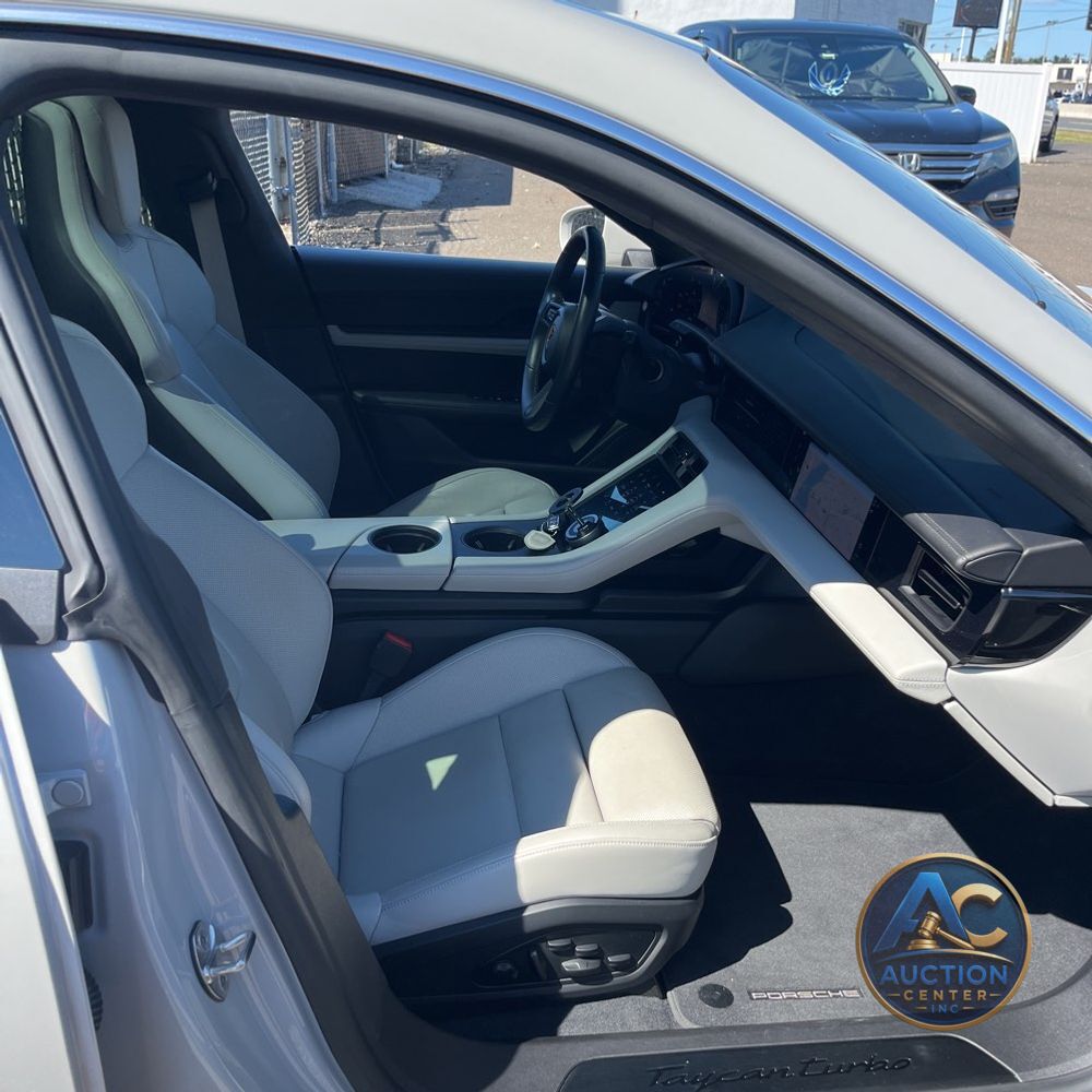 2021 Porsche Taycan Turbo