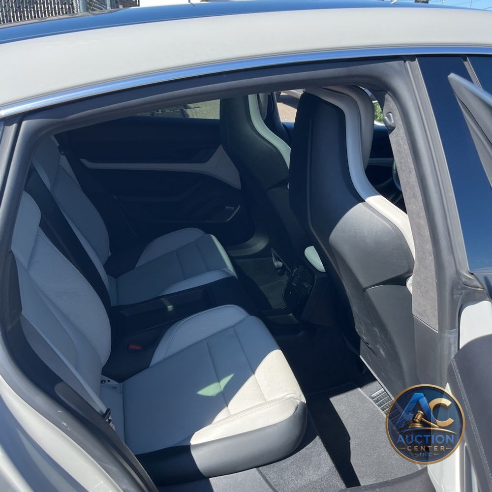 2021 Porsche Taycan Turbo
