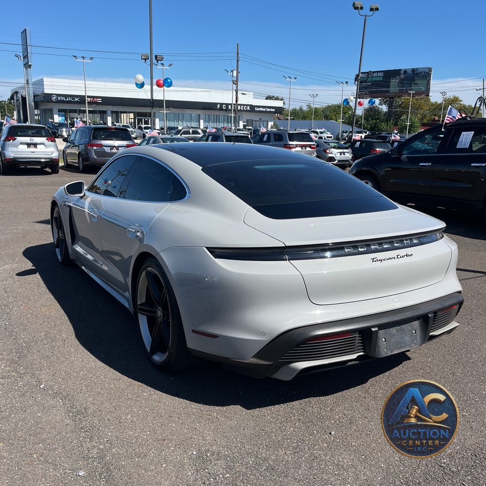 2021 Porsche Taycan Turbo