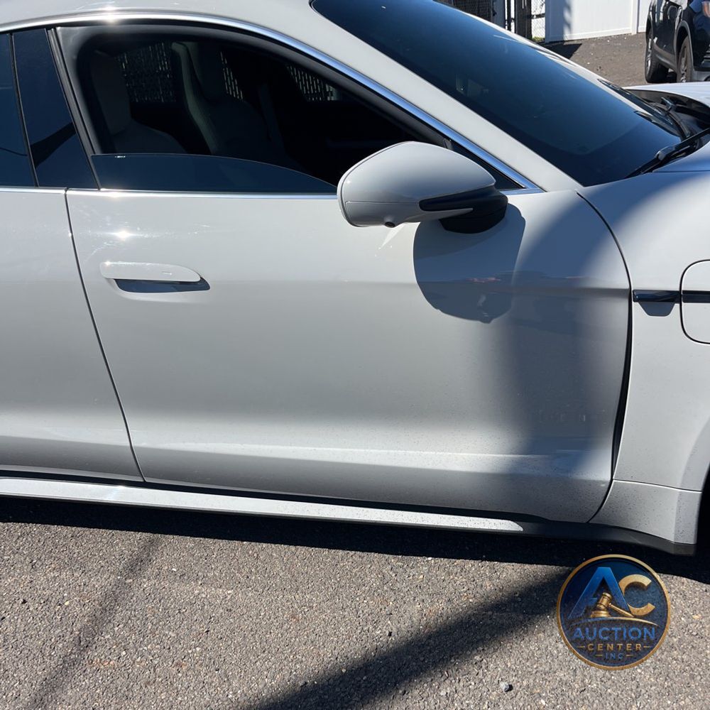2021 Porsche Taycan Turbo