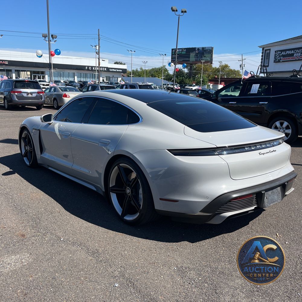 2021 Porsche Taycan Turbo
