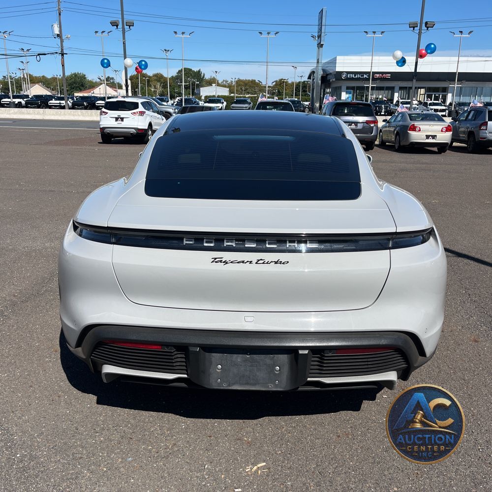 2021 Porsche Taycan Turbo