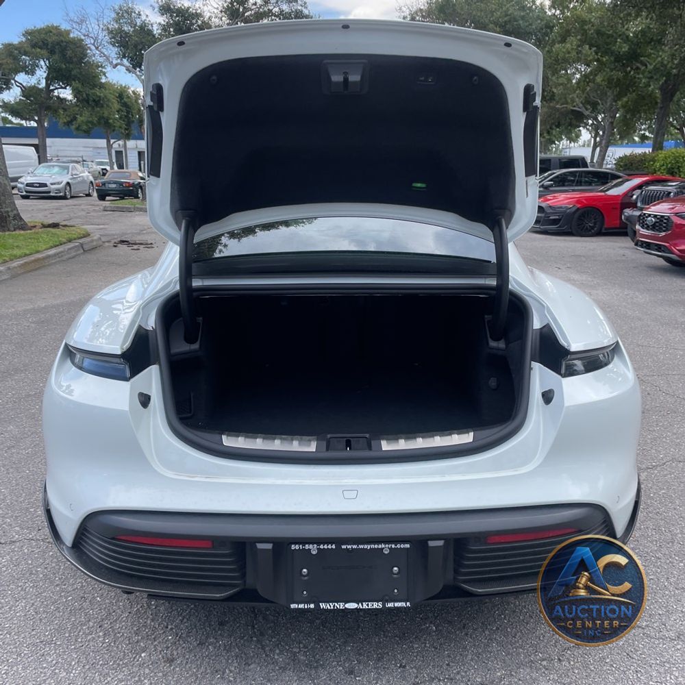 2020 Porsche Taycan Turbo S