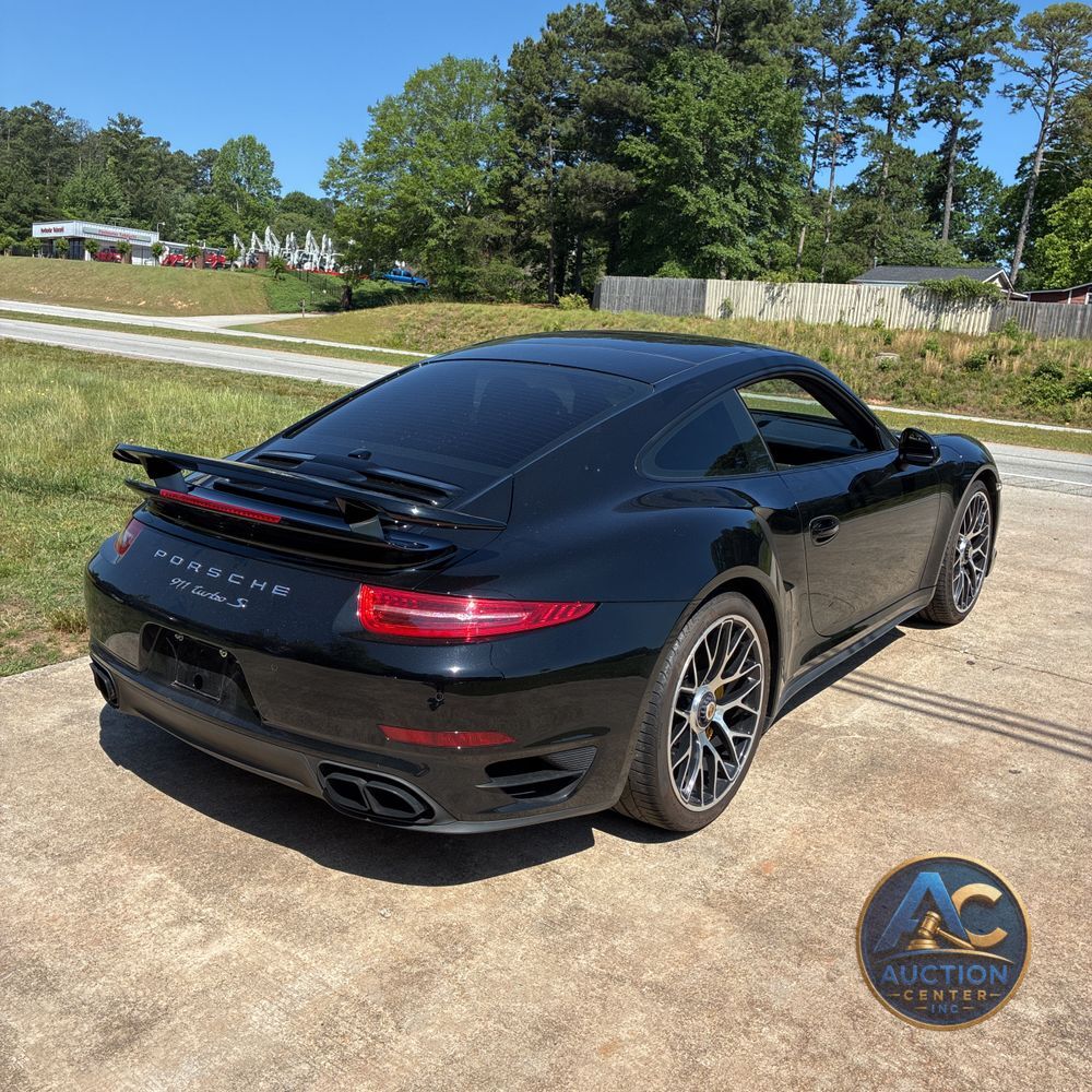 2016 Porsche 911 Turbo S