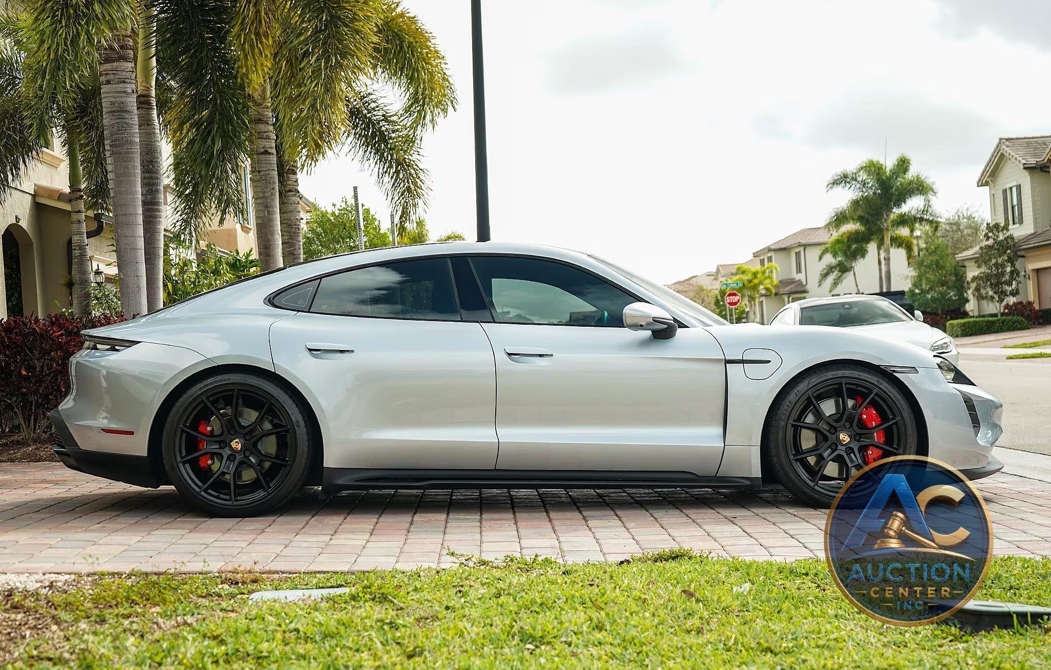 2024 Porsche Taycan GTS