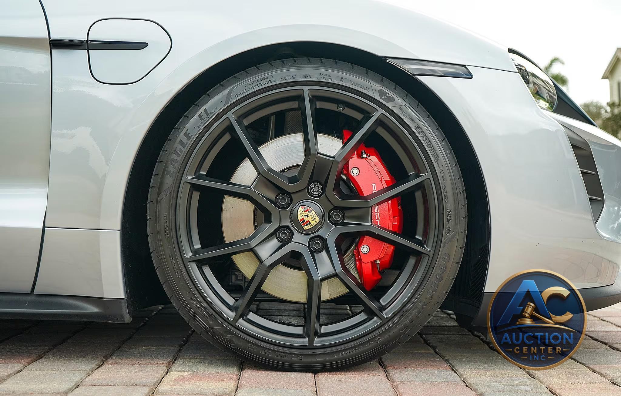 2024 Porsche Taycan GTS
