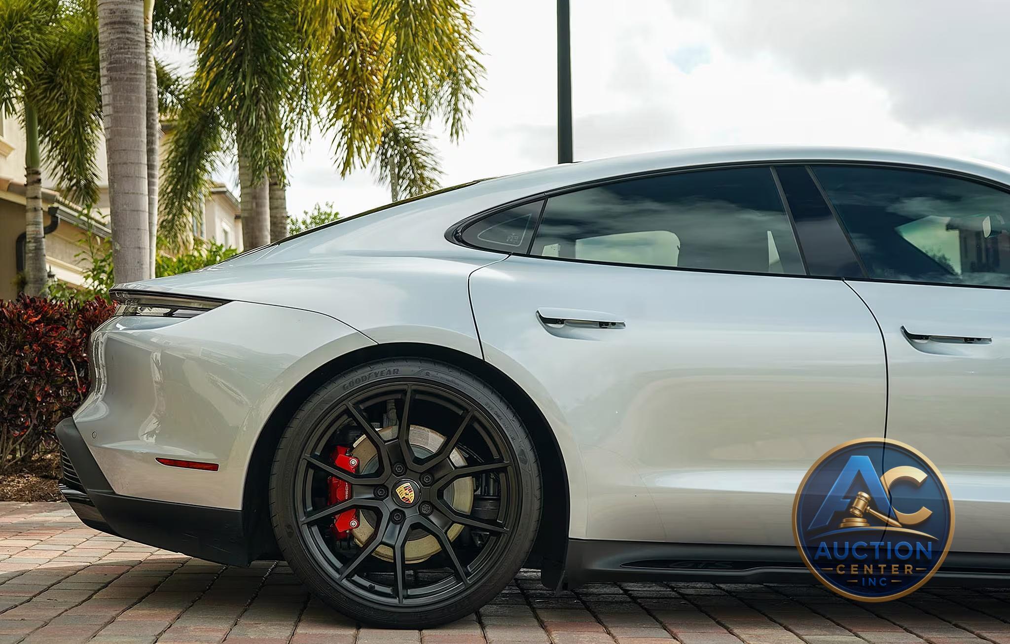 2024 Porsche Taycan GTS
