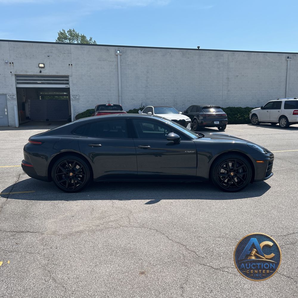 2025 Porsche Panamera 4 E-Hybrid