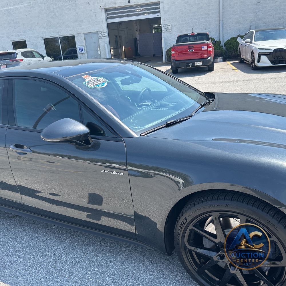 2025 Porsche Panamera 4 E-Hybrid