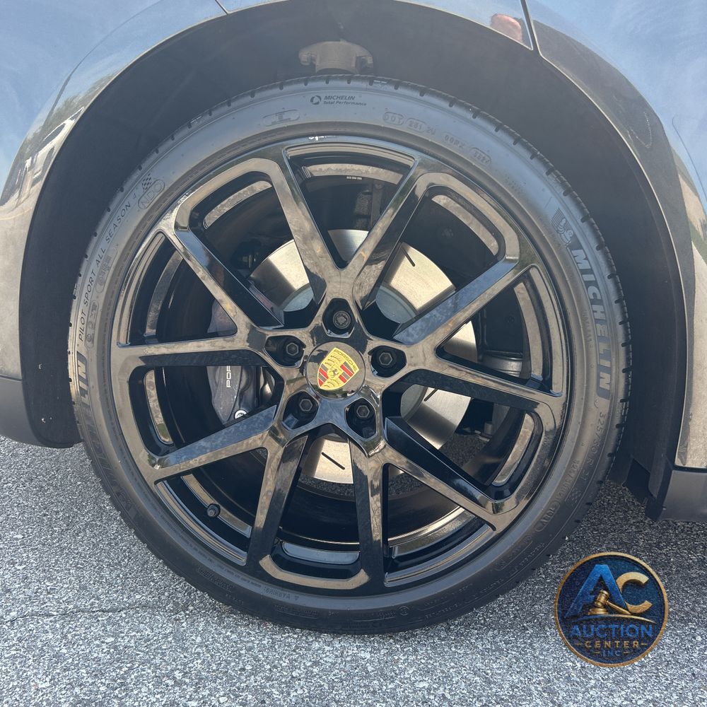 2025 Porsche Panamera 4 E-Hybrid