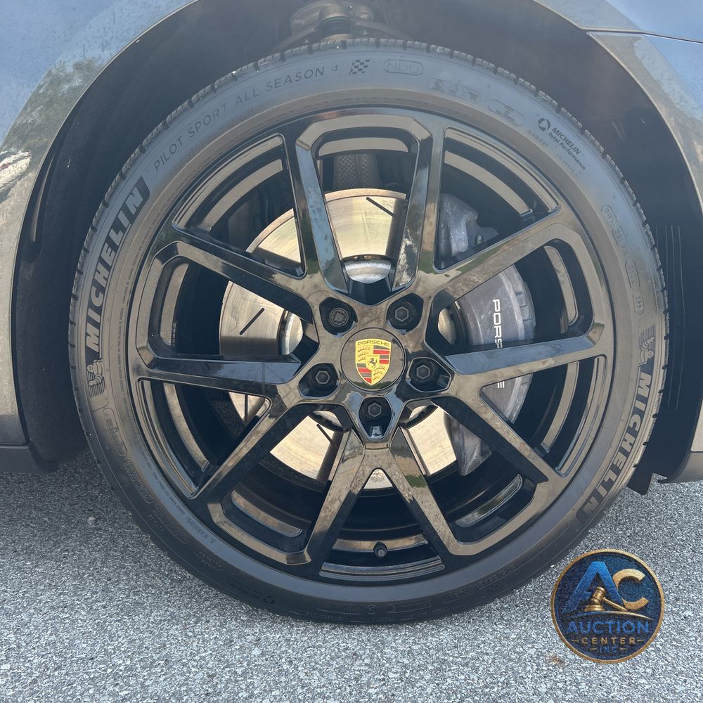 2025 Porsche Panamera 4 E-Hybrid