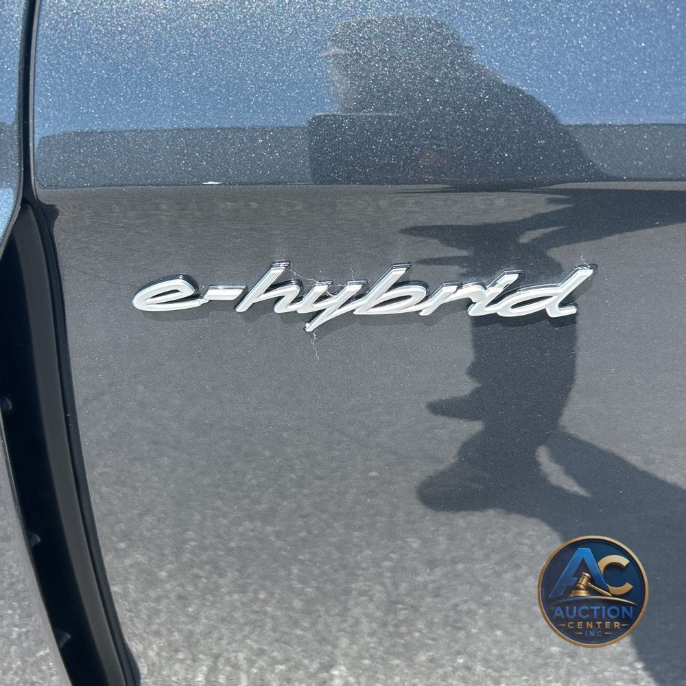 2025 Porsche Panamera 4 E-Hybrid