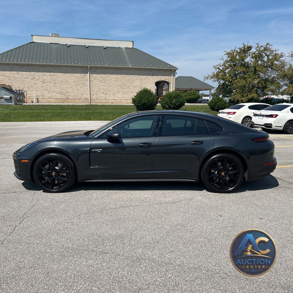 2025 Porsche Panamera 4 E-Hybrid