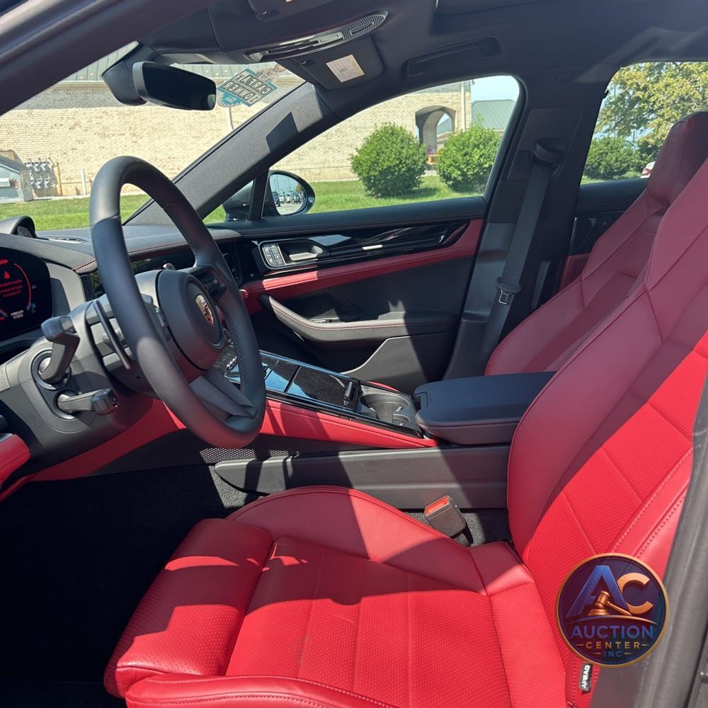 2025 Porsche Panamera 4 E-Hybrid