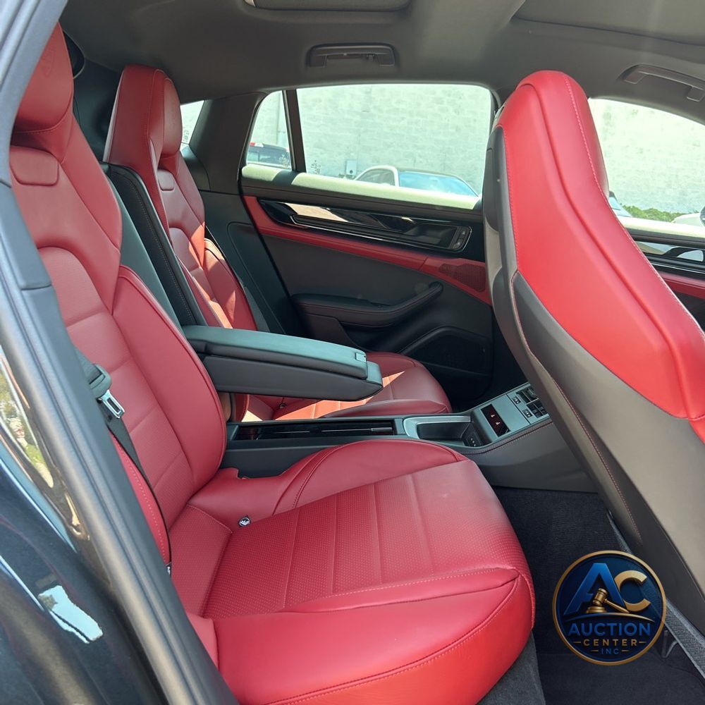 2025 Porsche Panamera 4 E-Hybrid