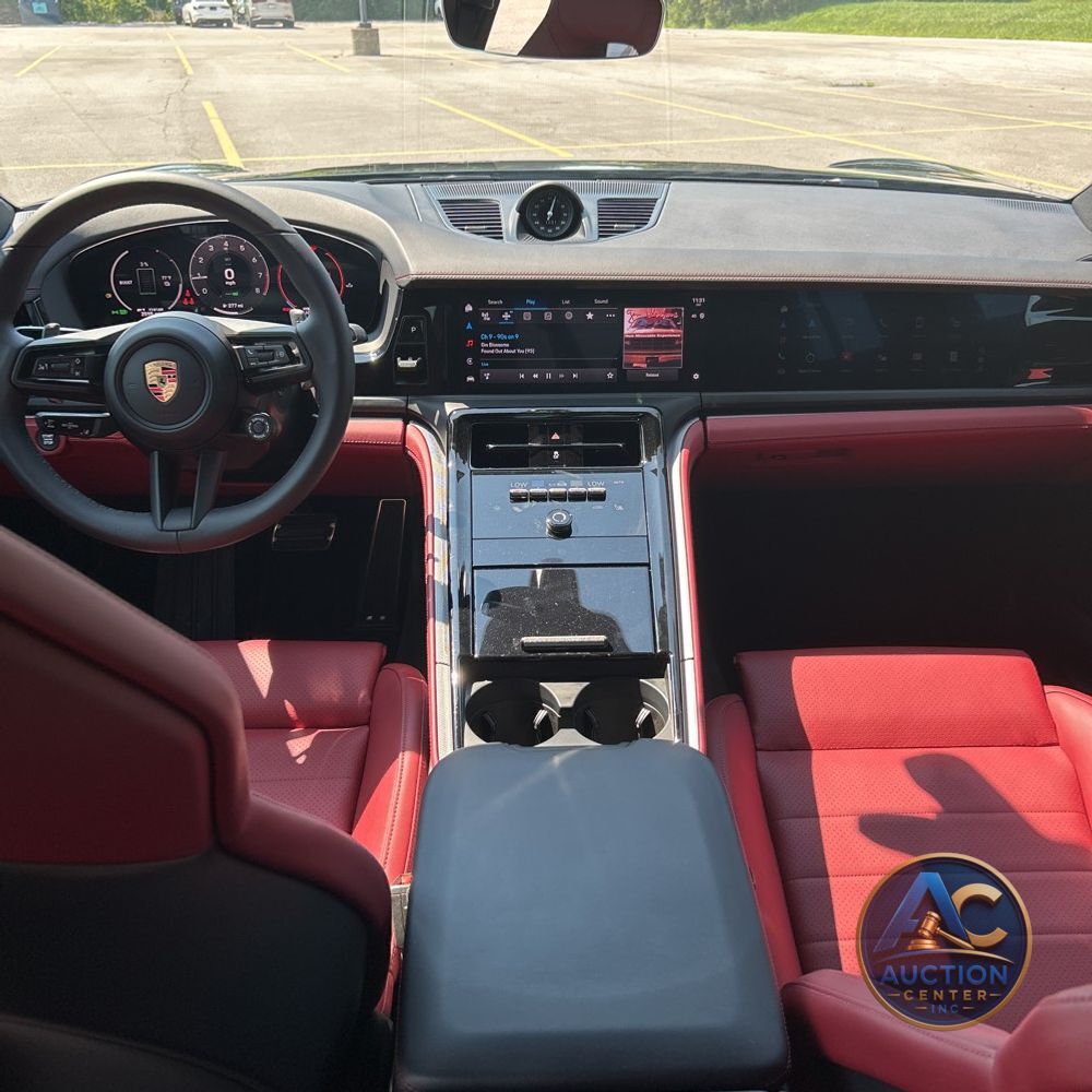 2025 Porsche Panamera 4 E-Hybrid