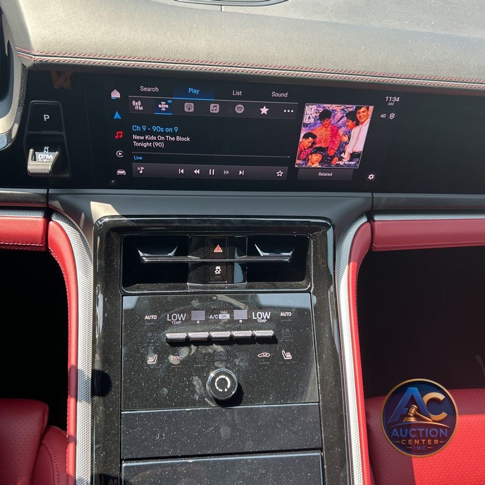2025 Porsche Panamera 4 E-Hybrid