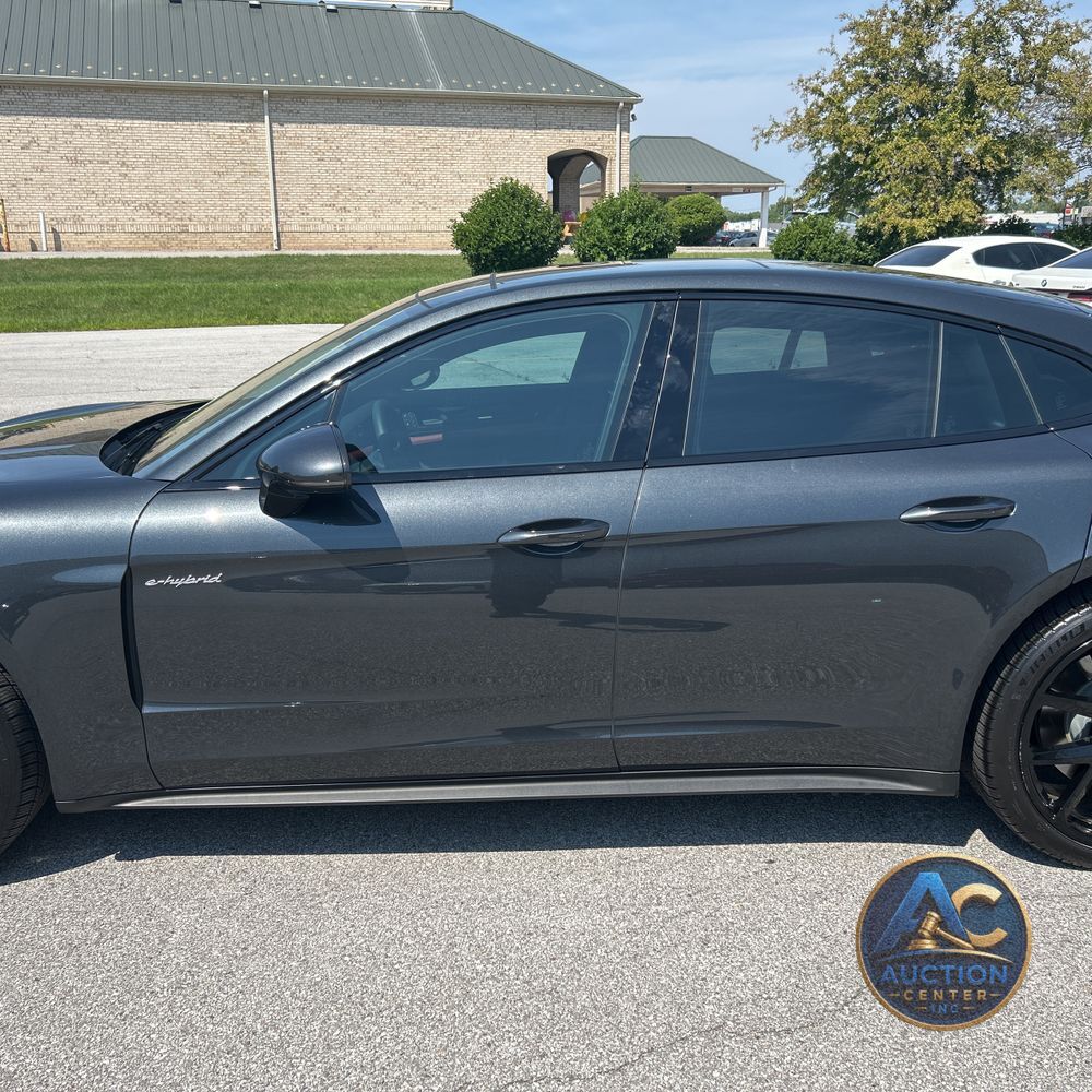 2025 Porsche Panamera 4 E-Hybrid