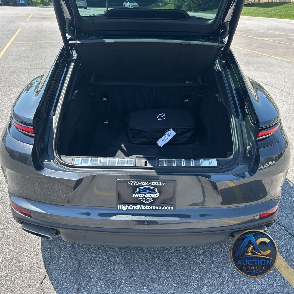 2025 Porsche Panamera 4 E-Hybrid
