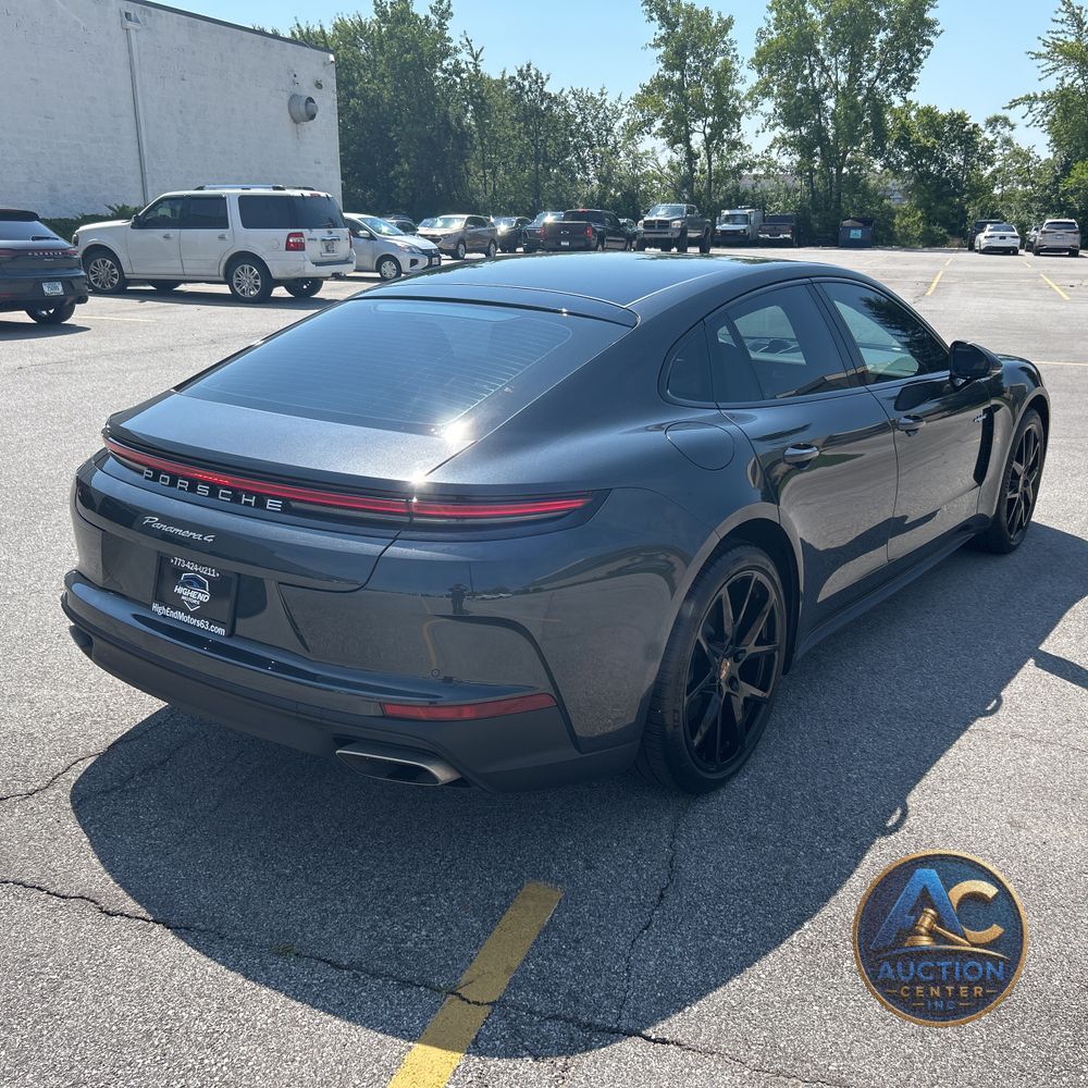 2025 Porsche Panamera 4 E-Hybrid