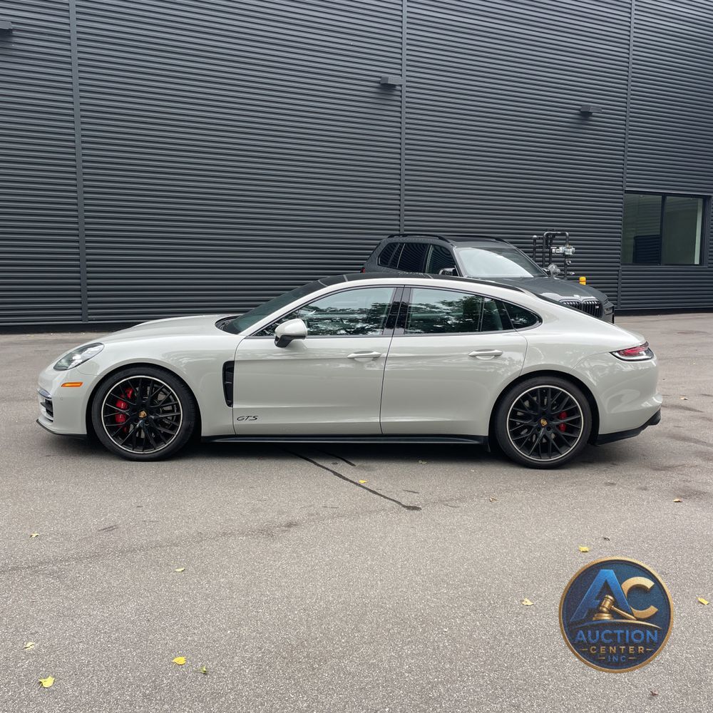 2022 Porsche Panamera GTS