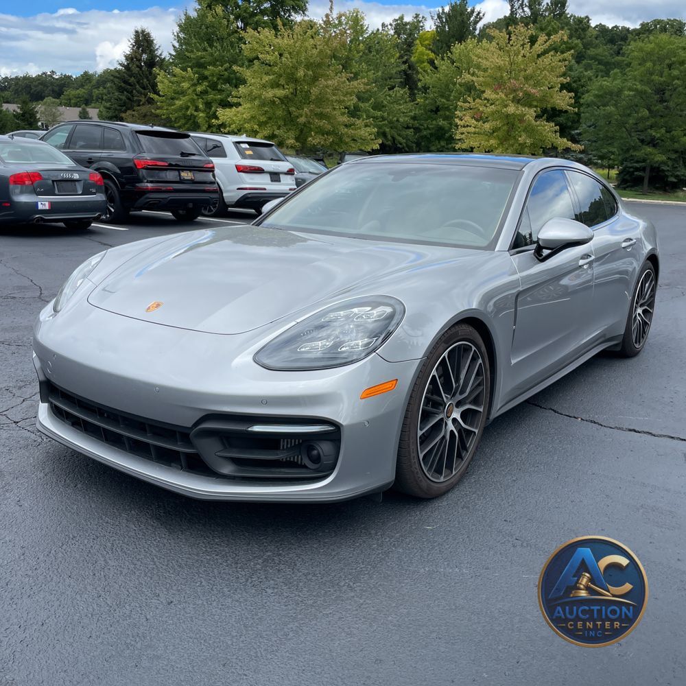2022 Porsche Panamera Platinum Edition