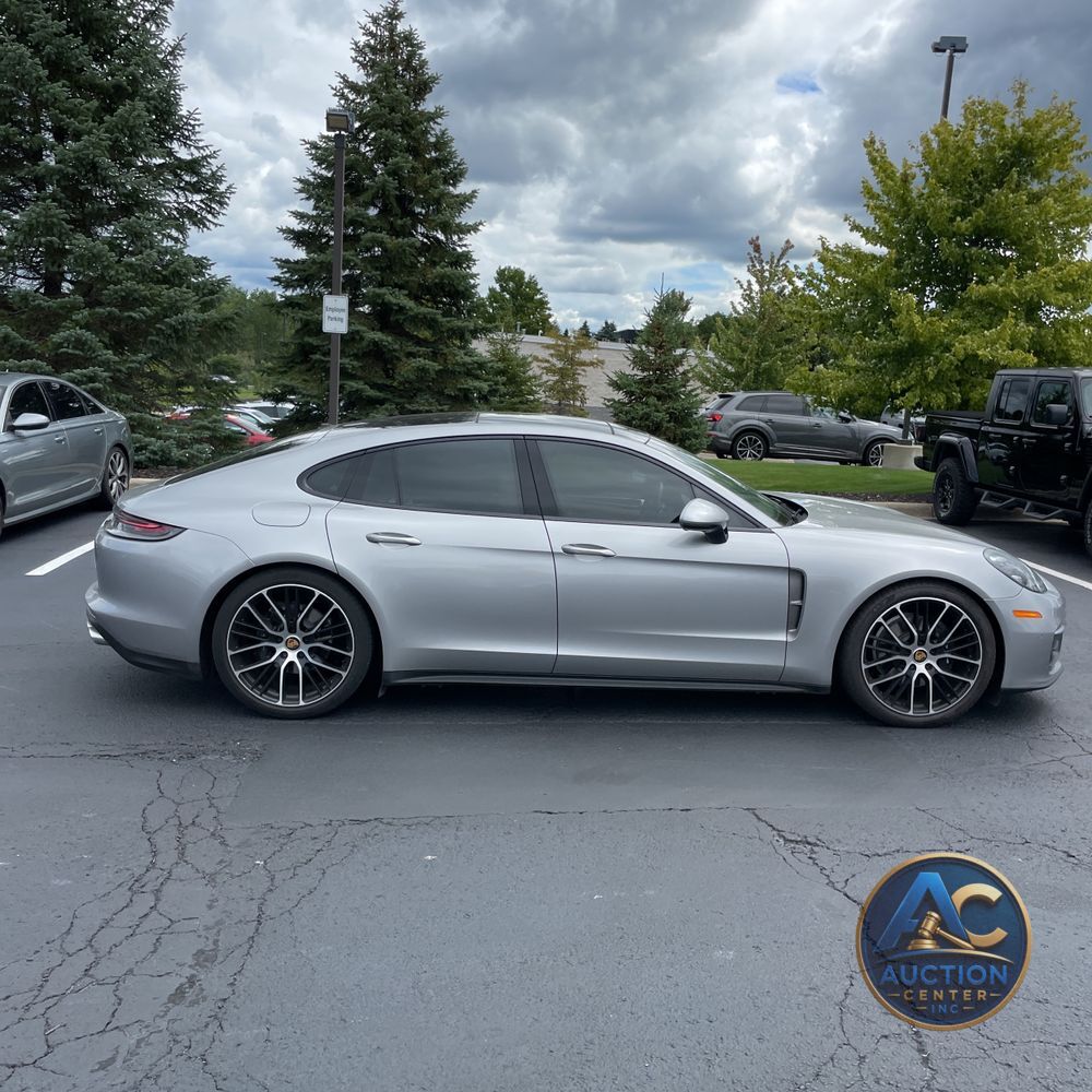 2022 Porsche Panamera Platinum Edition