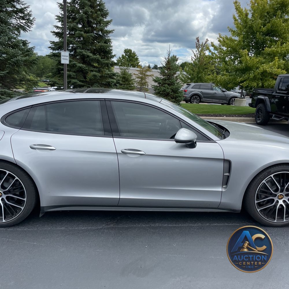 2022 Porsche Panamera Platinum Edition