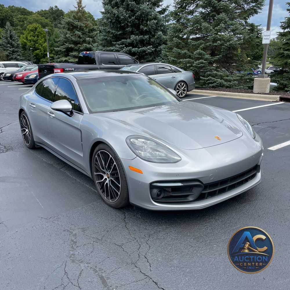 2022 Porsche Panamera Platinum Edition