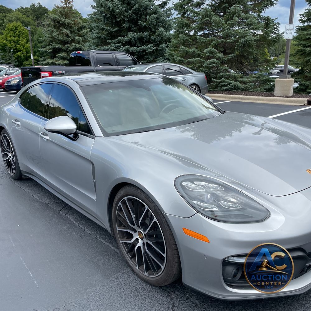2022 Porsche Panamera Platinum Edition