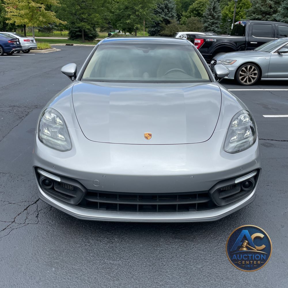 2022 Porsche Panamera Platinum Edition