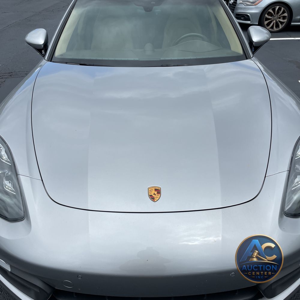 2022 Porsche Panamera Platinum Edition