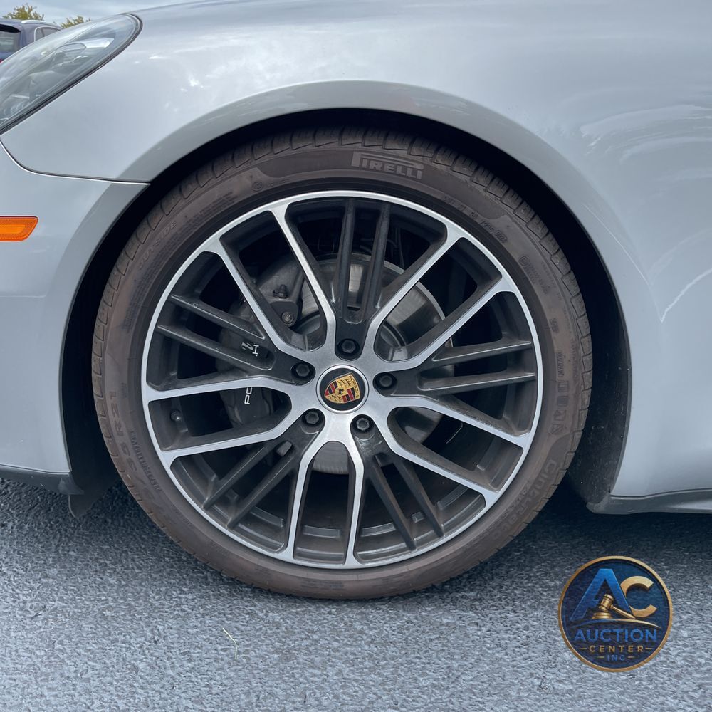 2022 Porsche Panamera Platinum Edition