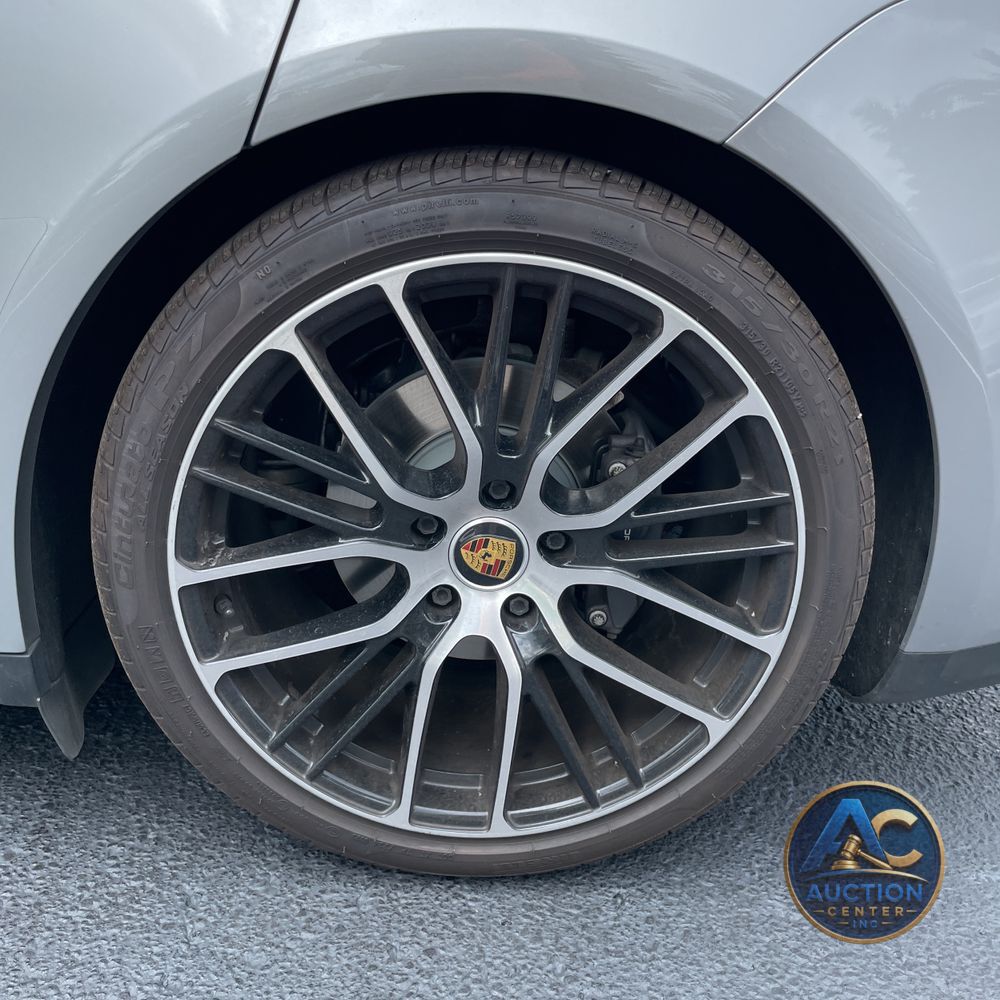 2022 Porsche Panamera Platinum Edition