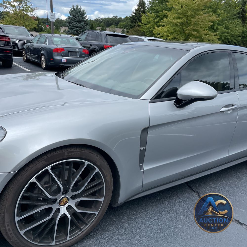 2022 Porsche Panamera Platinum Edition